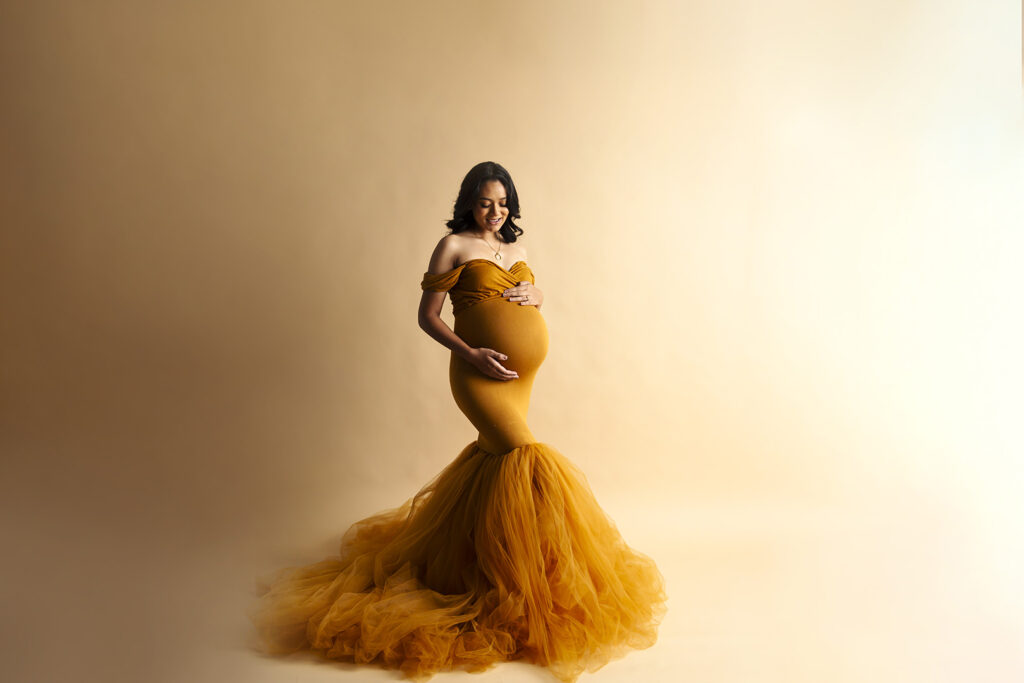 Studio Maternity